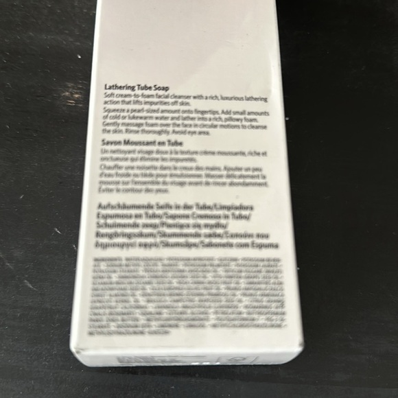 Bobbi Brown Lathering Tube Soap - Picture 3 of 4